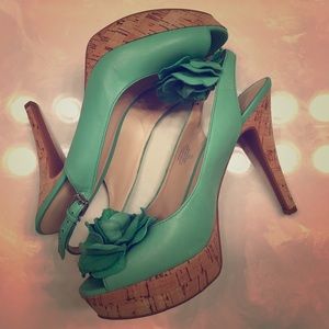 Nine West Mint Heels Size 7 NWOB